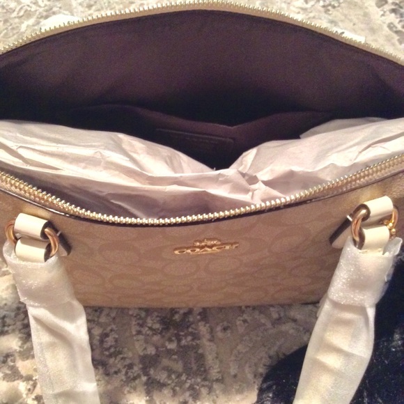 🚫🚫🚫SOLD🚫🚫🚫COACH Zip Top Tote (NWT) - Picture 4 of 4